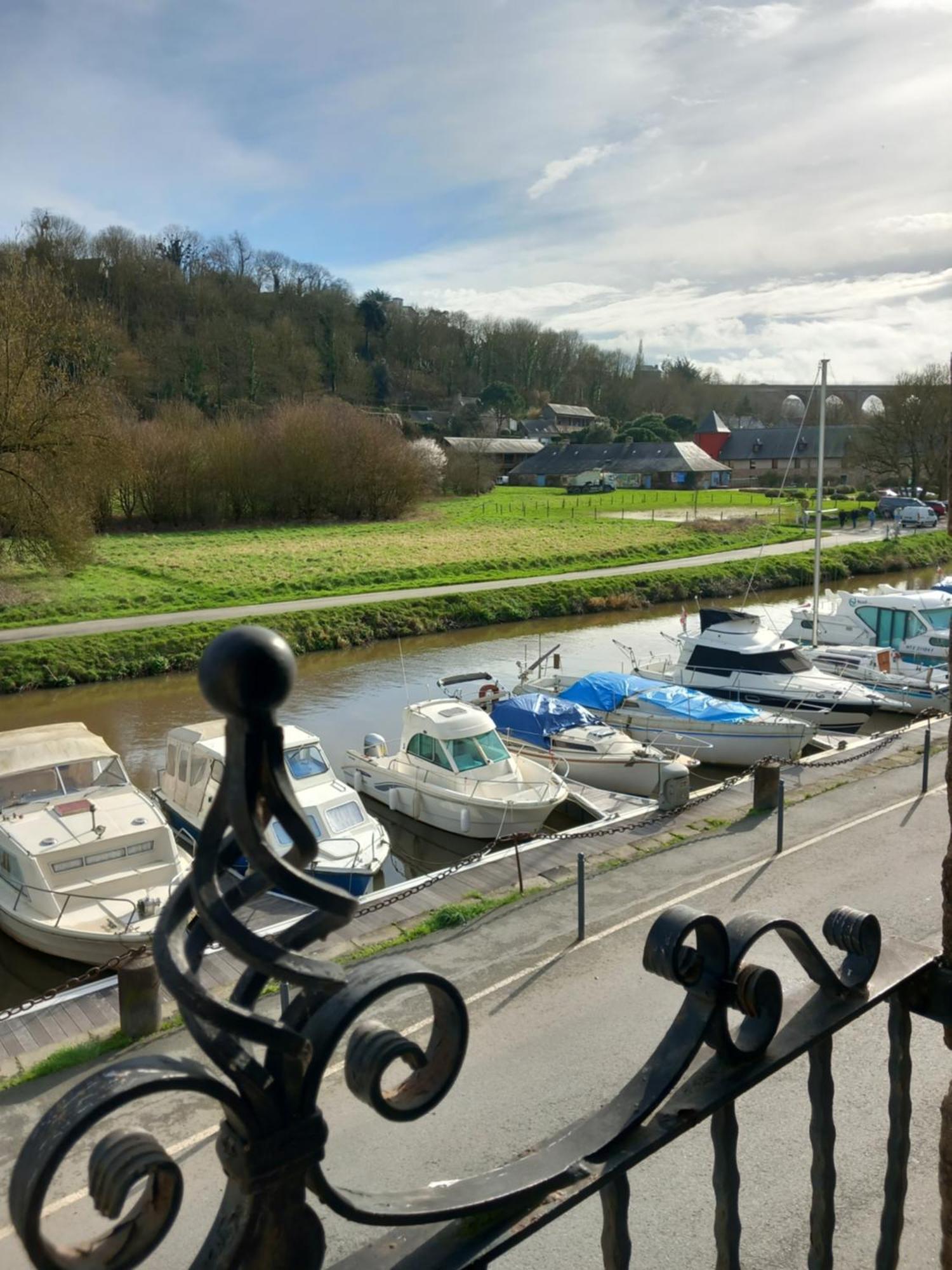 Balade Sur Le Port Apartment Dinan Exterior photo