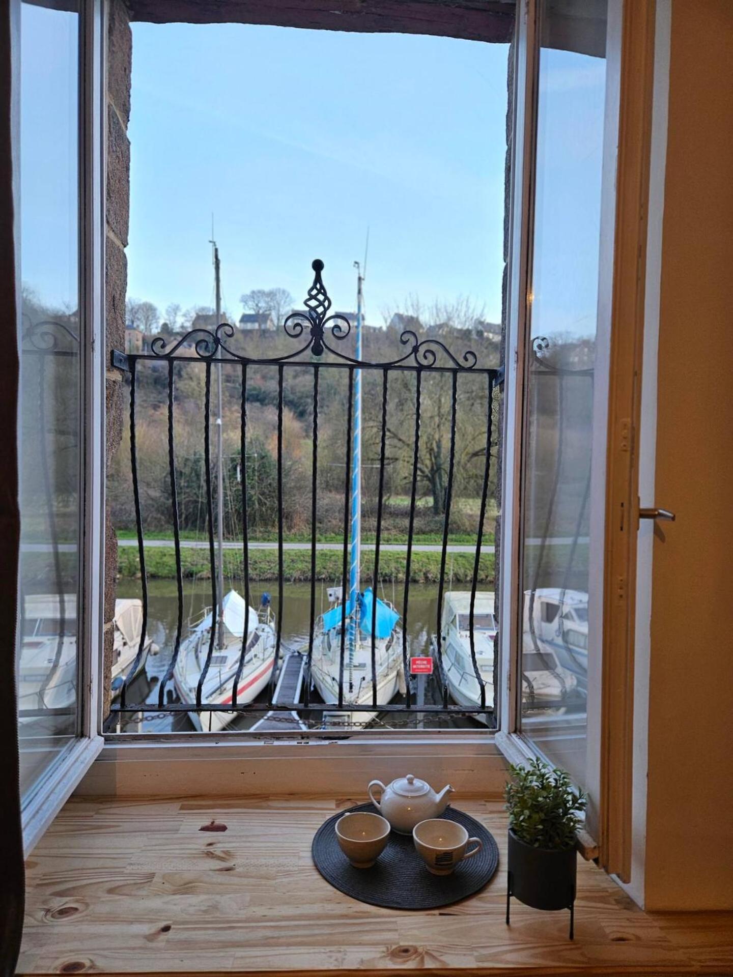Balade Sur Le Port Apartment Dinan Exterior photo